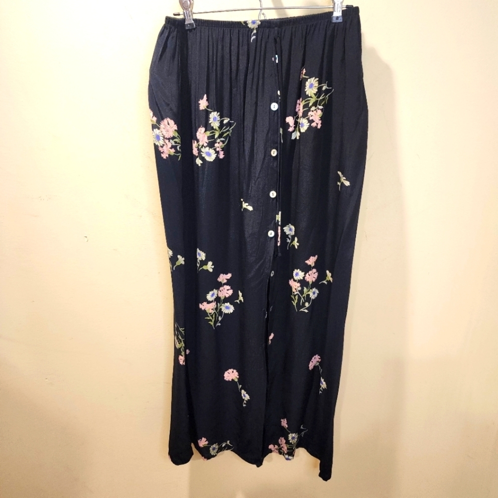 CLIO Floral Button-Down Black Maxi Skirt Size Large
